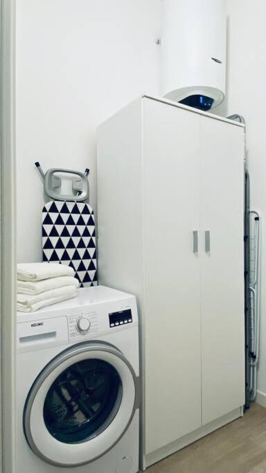 Sun Street Apartment เวโรนา ภายนอก รูปภาพ