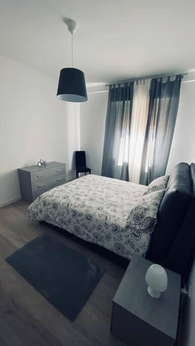 Sun Street Apartment เวโรนา ภายนอก รูปภาพ