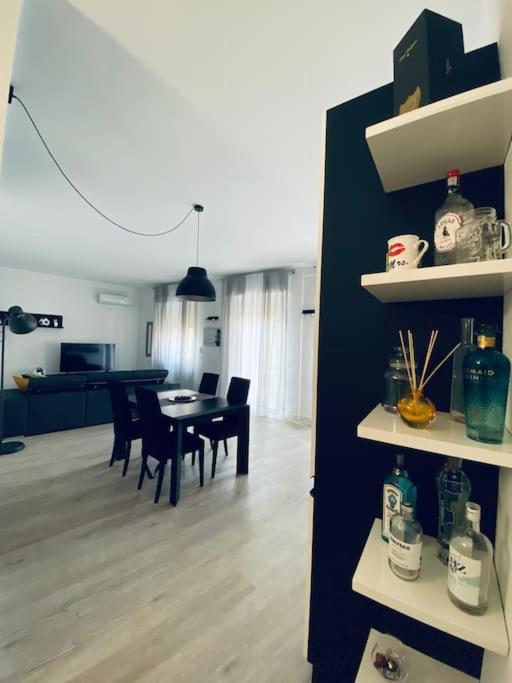 Sun Street Apartment เวโรนา ภายนอก รูปภาพ