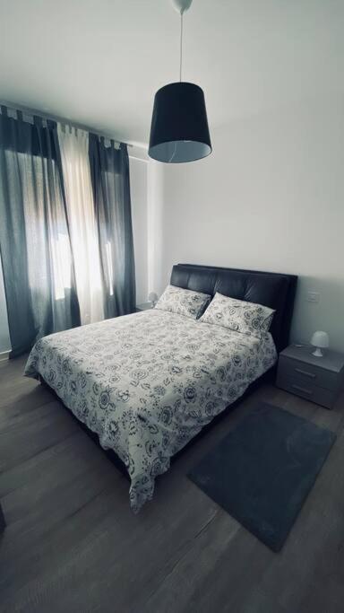 Sun Street Apartment เวโรนา ภายนอก รูปภาพ
