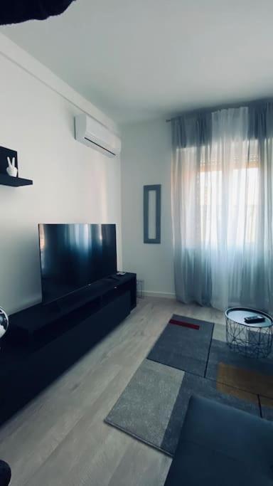 Sun Street Apartment เวโรนา ภายนอก รูปภาพ